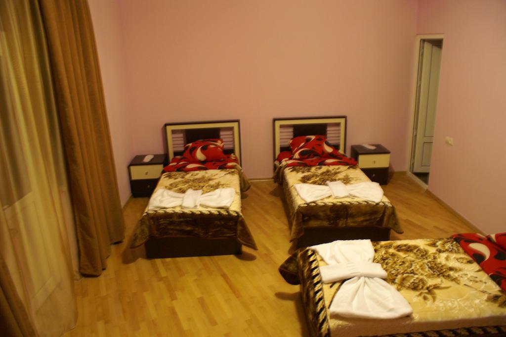 Europa+T Hotel Tiflis Habitación foto