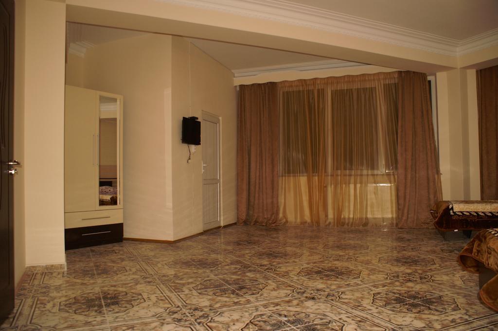 Europa+T Hotel Tiflis Habitación foto