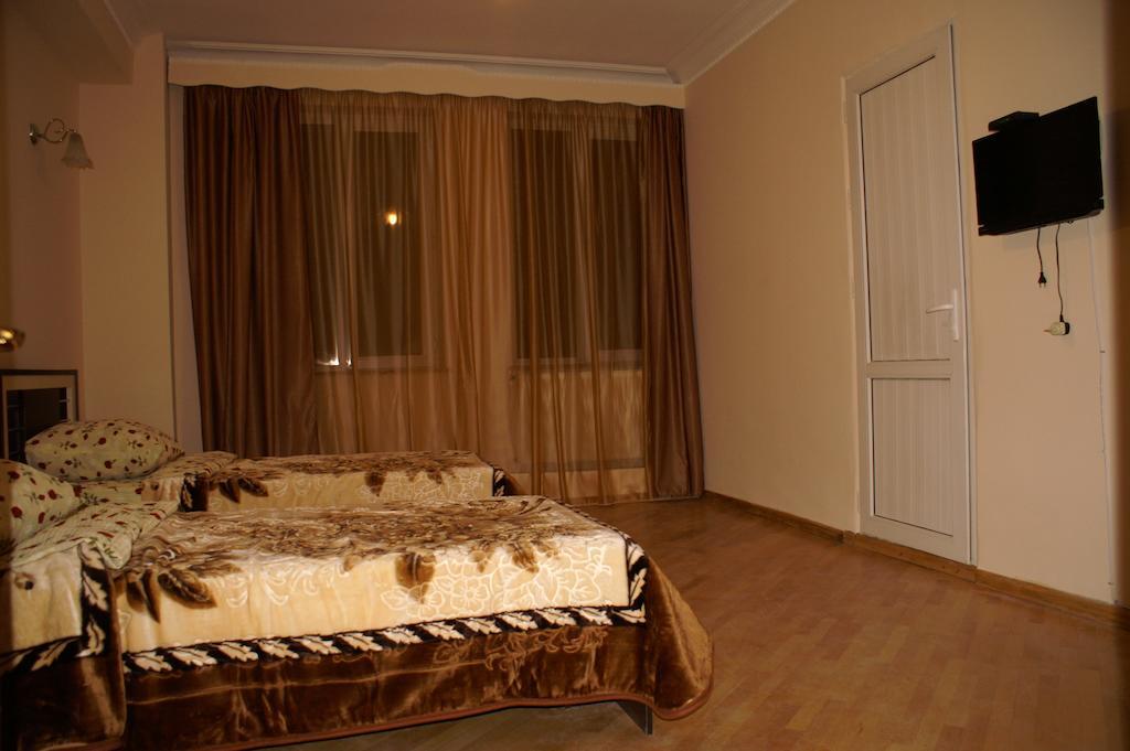 Europa+T Hotel Tiflis Exterior foto