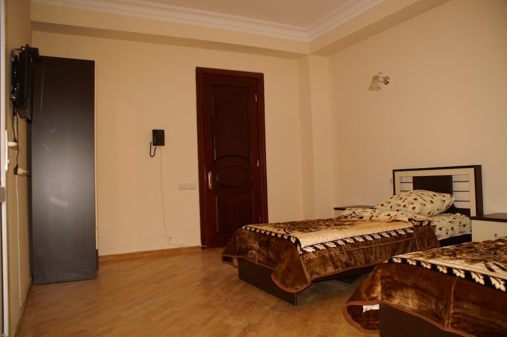 Europa+T Hotel Tiflis Habitación foto